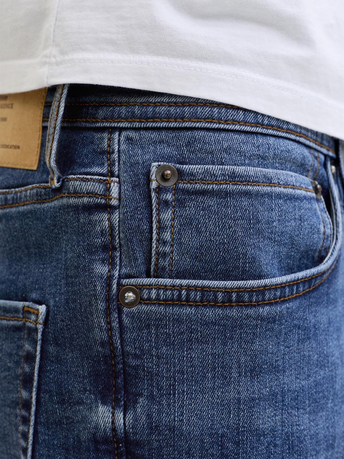model_shot-detail
